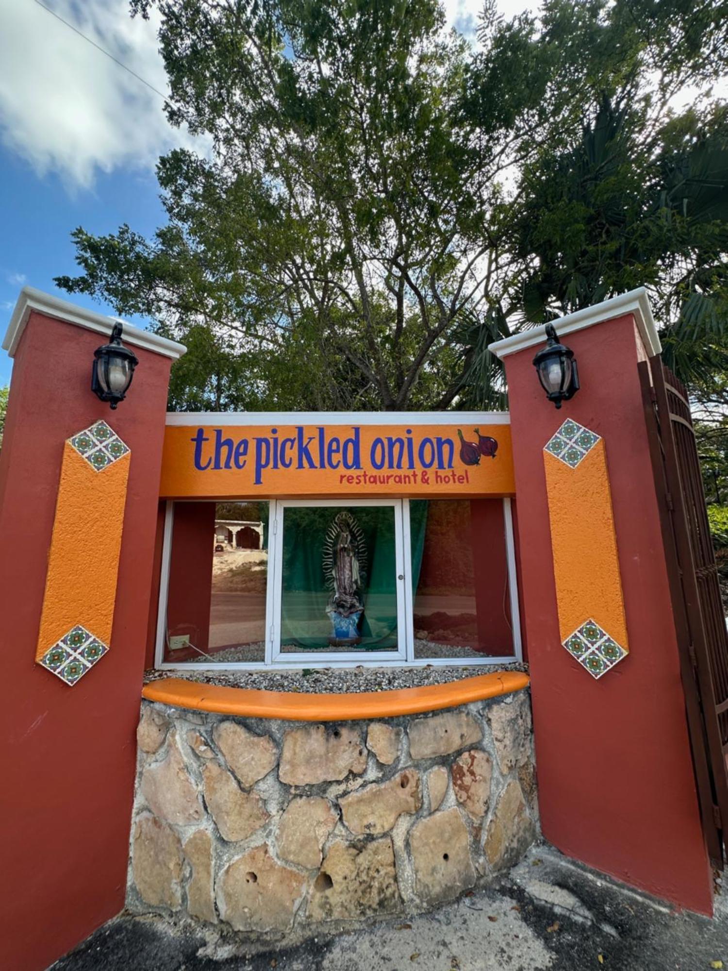 The Pickled Onion B&B And Restaurant Uxmal Santa Elena エクステリア 写真