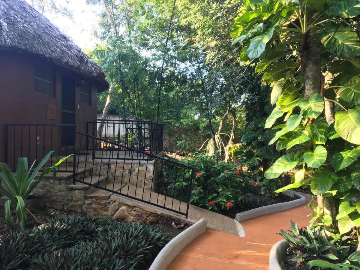 The Pickled Onion B&B And Restaurant Uxmal Santa Elena エクステリア 写真
