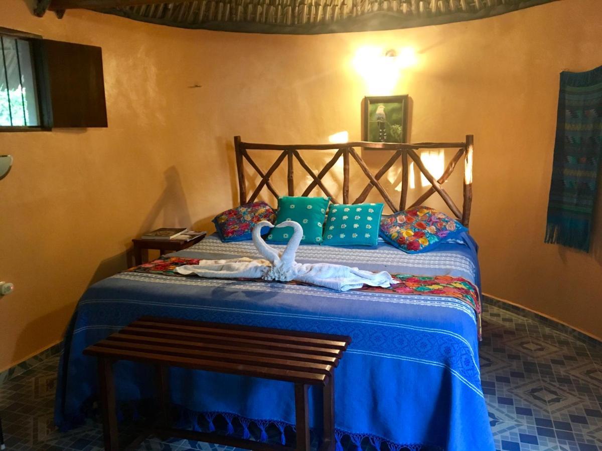 The Pickled Onion B&B And Restaurant Uxmal Santa Elena エクステリア 写真