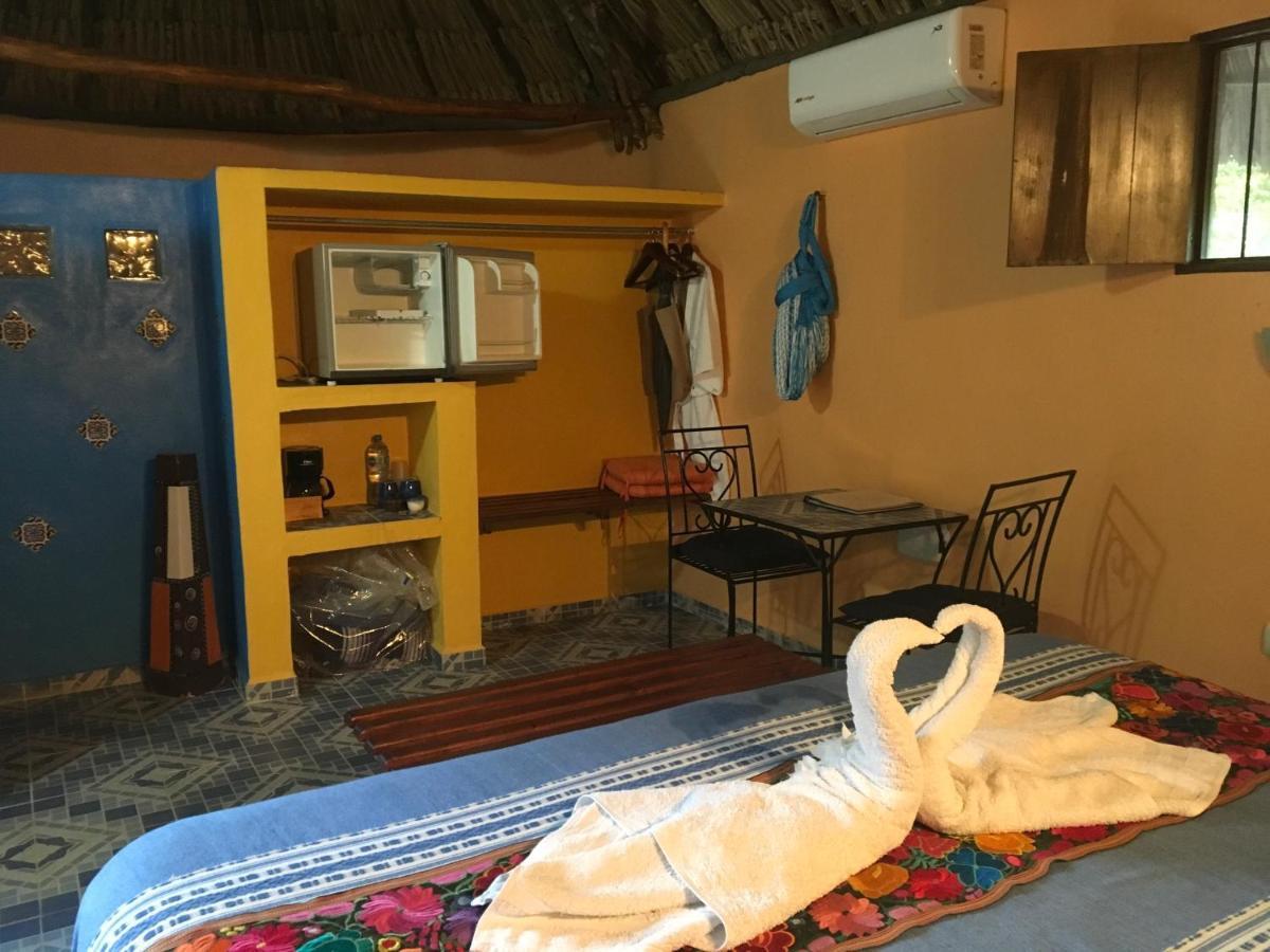 The Pickled Onion B&B And Restaurant Uxmal Santa Elena エクステリア 写真